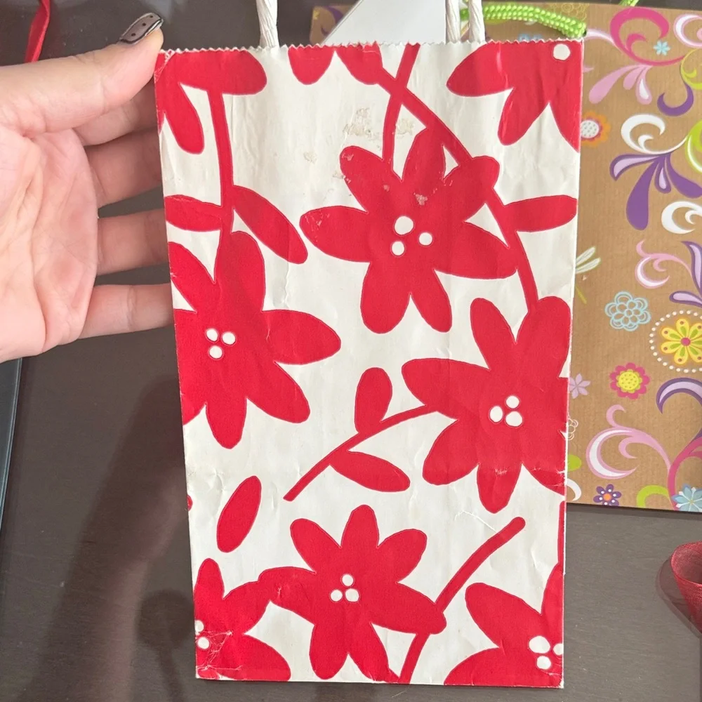 Colorful Gift Bags for Parties ( total of 6)